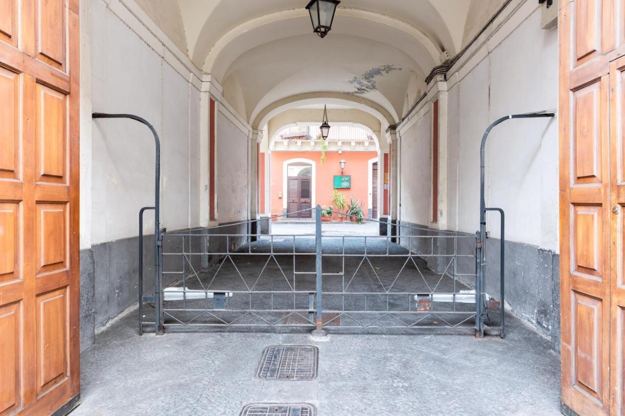 Via Etnea Cozy Apartment With Balcony Catania Exterior photo